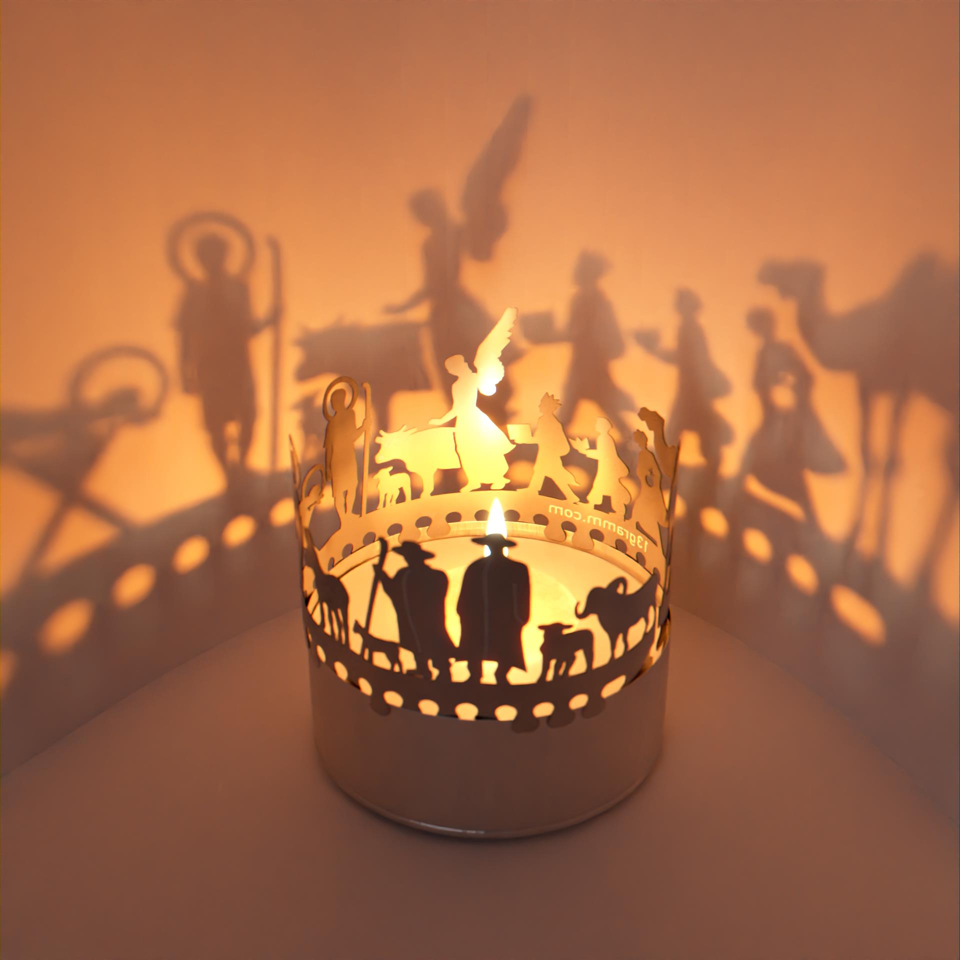 1_krippe_motivkerze_teelicht_schattenspiel_geschenk_weihnachten_deko_kerzenlicht_christlich_wohnaccessoire_winterdeko_jesuskind_maria_josef_hirte