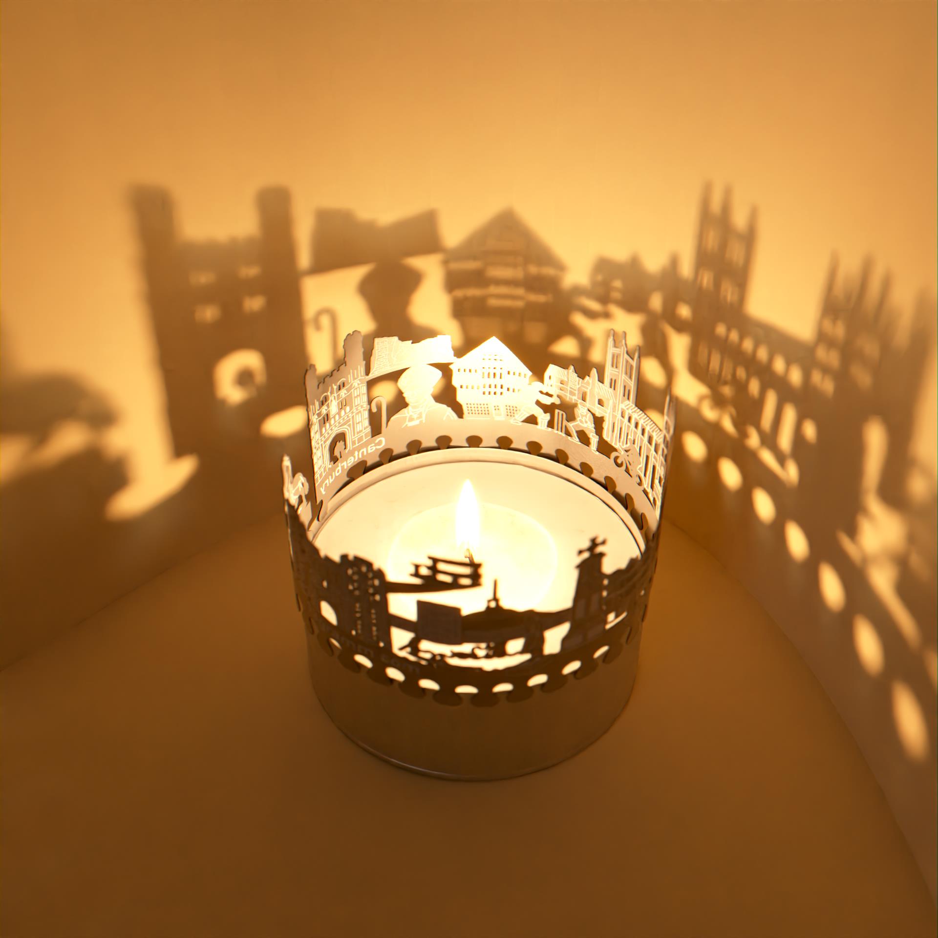 207_skyline_canterbury_schattenspiel_atmosphaerisches-licht_candlelight_canterbury-motivkerze_postkarte_geschenkidee_mitbringsel_touristen_souvenir