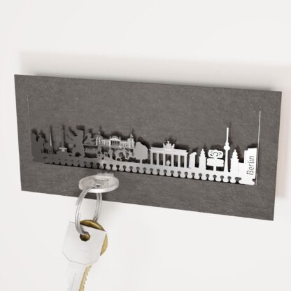 https://13gramm.com/shop/berlin-skyline-souvenir-schluesselbrett/