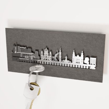 https://13gramm.com/shop/salzburg-skyline-souvenir-schluesselbrett/