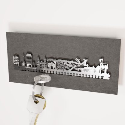 https://13gramm.com/shop/innsbruck-skyline-souvenir-schluesselbrett/