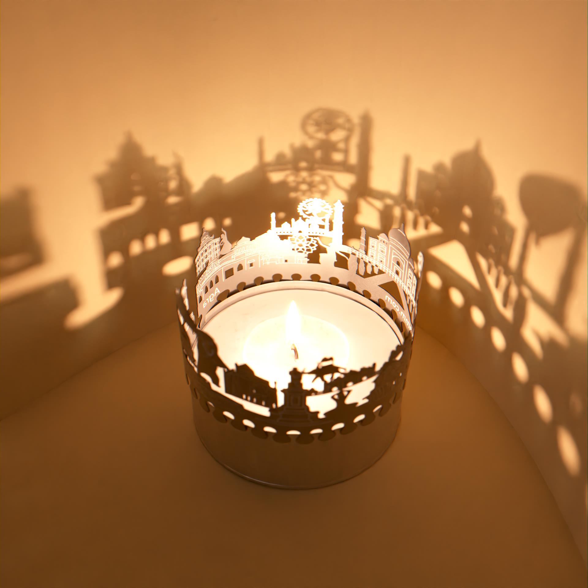 408_agra_rotes-fort_jama-masjid_schattenspiel_motivkerze_souvenir_skyline_touristen_taj-mahal_atmosphaerisches-licht_geschenkidee